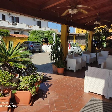 Hotel La Calabrese Isola Di Capo Rizzuto Екстер'єр фото