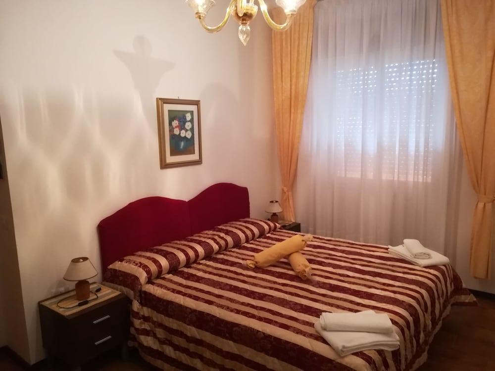 Hotel La Calabrese Isola Di Capo Rizzuto Екстер'єр фото