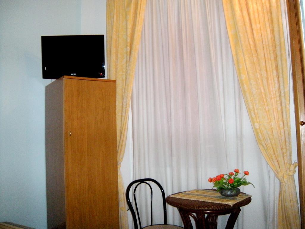 Hotel La Calabrese Isola Di Capo Rizzuto Номер фото